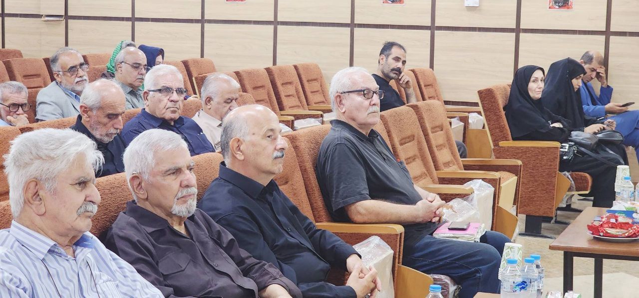 برگزاری محفل شعر آیینی «شعله‌تن ققنوس» در لنگرود