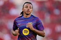 مدافع فرانسوی باشگاه بارسلونا: فلسطین را آزاد کنید